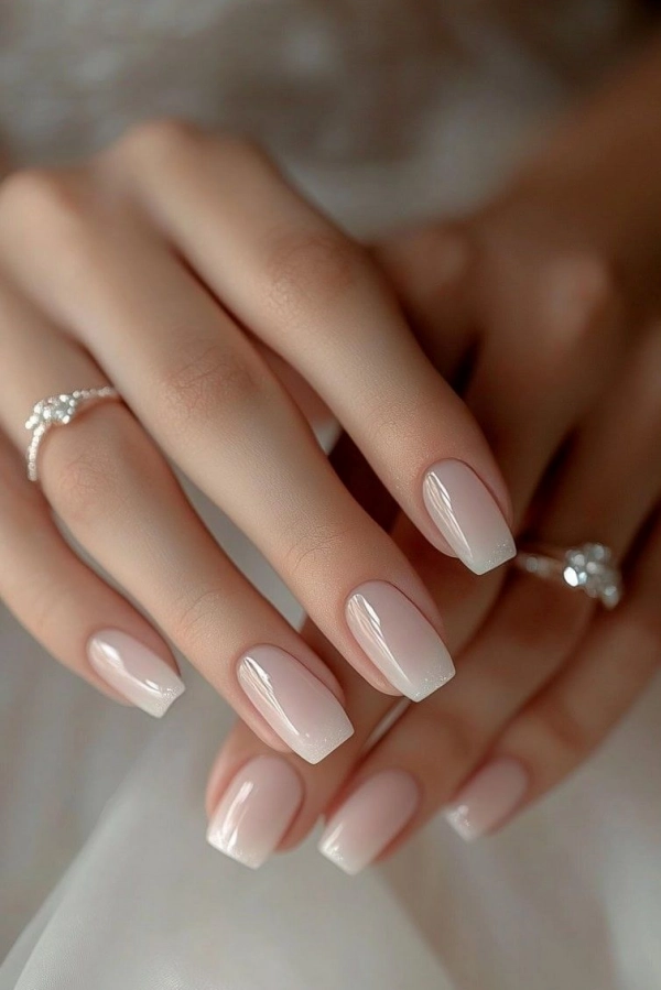 Unhas Perfeitas para o Final de Semana: Tons Modernos e Elegantes para Mãos Bonitas