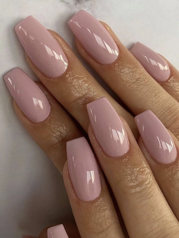 Unhas Perfeitas para o Final de Semana: Tons Modernos e Elegantes para Mãos Bonitas