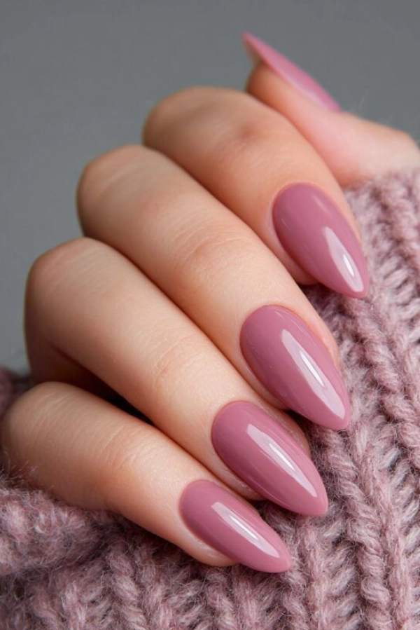 Unhas Perfeitas para o Final de Semana: Tons Modernos e Elegantes para Mãos Bonitas