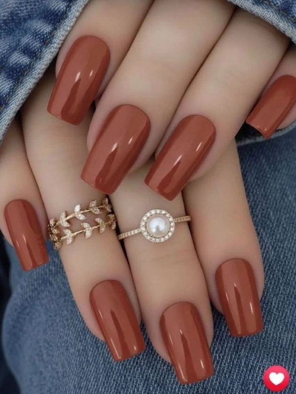 Unhas Perfeitas para o Final de Semana: Tons Modernos e Elegantes para Mãos Bonitas