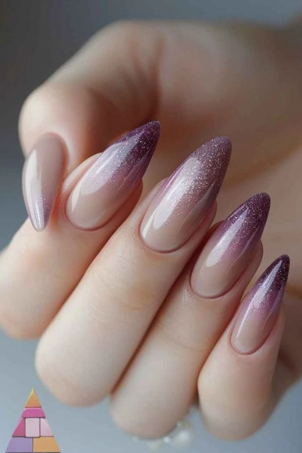 💅Mãos Bonitas e Elegantes: 19 Dicas de Unhas com Brilho para um Look Chic