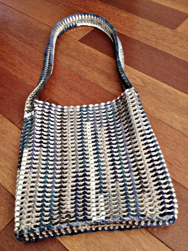 ♻️17 Bolsas com Lacres de Latinha: DIY Sustentável que Une Estilo e Criatividade
