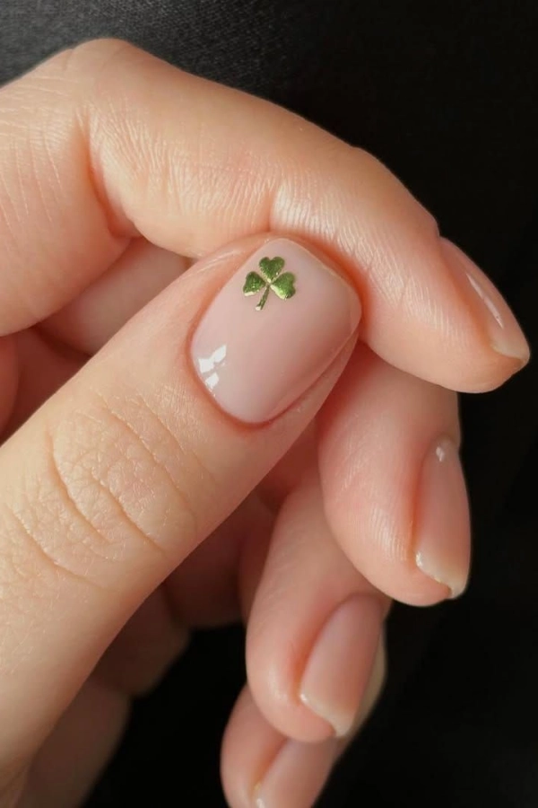 Mãos Bonitas: 22 Ideias de Nail Art Simples e Modernas para um Visual Chic