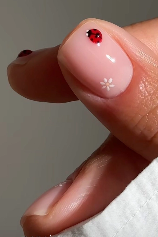 Mãos Bonitas: 22 Ideias de Nail Art Simples e Modernas para um Visual Chic