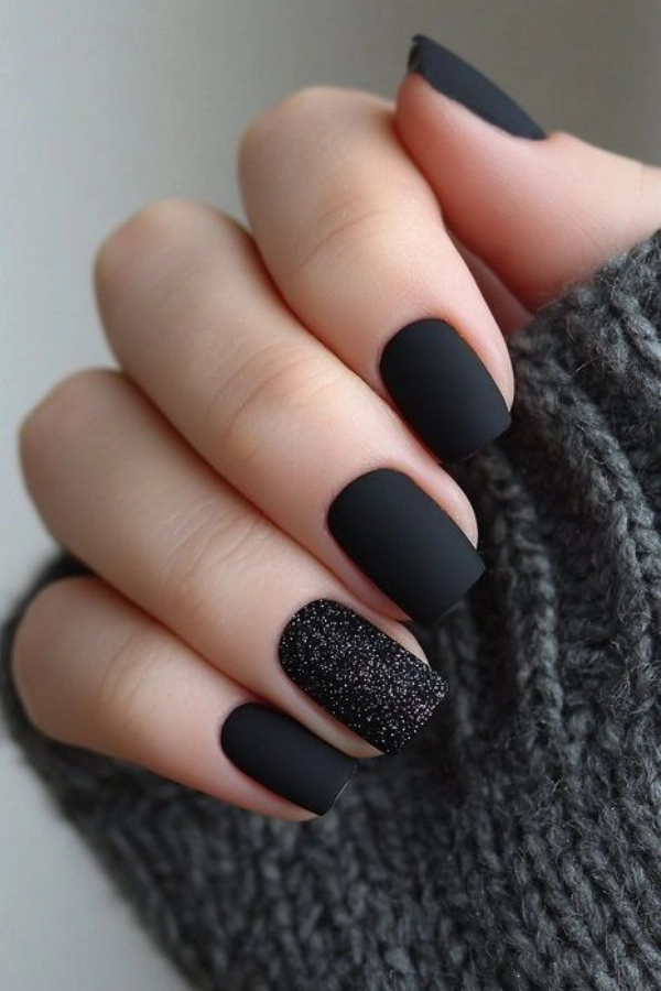 💅Mãos Bonitas no Inverno: 19 Cores de Esmalte Elegantes que Completam Qualquer Look