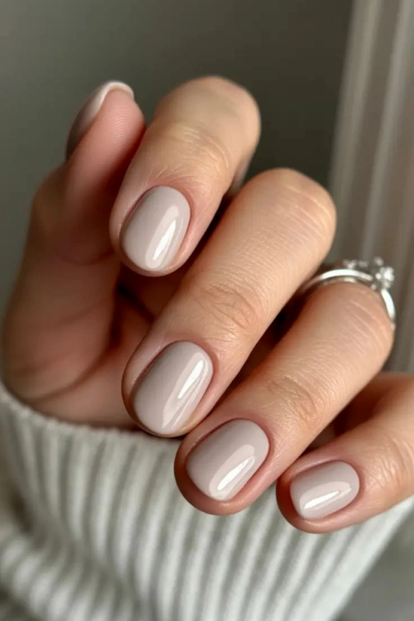 💅24 Cores de Unhas para o Inverno: Tons Elegantes para Deixar as Mãos Mais Bonitas