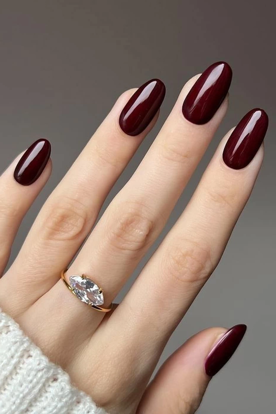 💅24 Cores de Unhas para o Inverno: Tons Elegantes para Deixar as Mãos Mais Bonitas