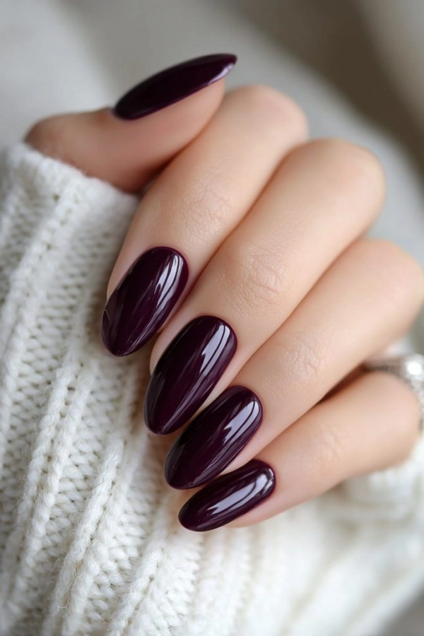 💅24 Cores de Unhas para o Inverno: Tons Elegantes para Deixar as Mãos Mais Bonitas