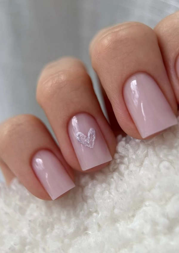 💅💕Mãos Bonitas e Românticas: Cores e Corações nas Unhas para Arrasar no Dia dos Namorados