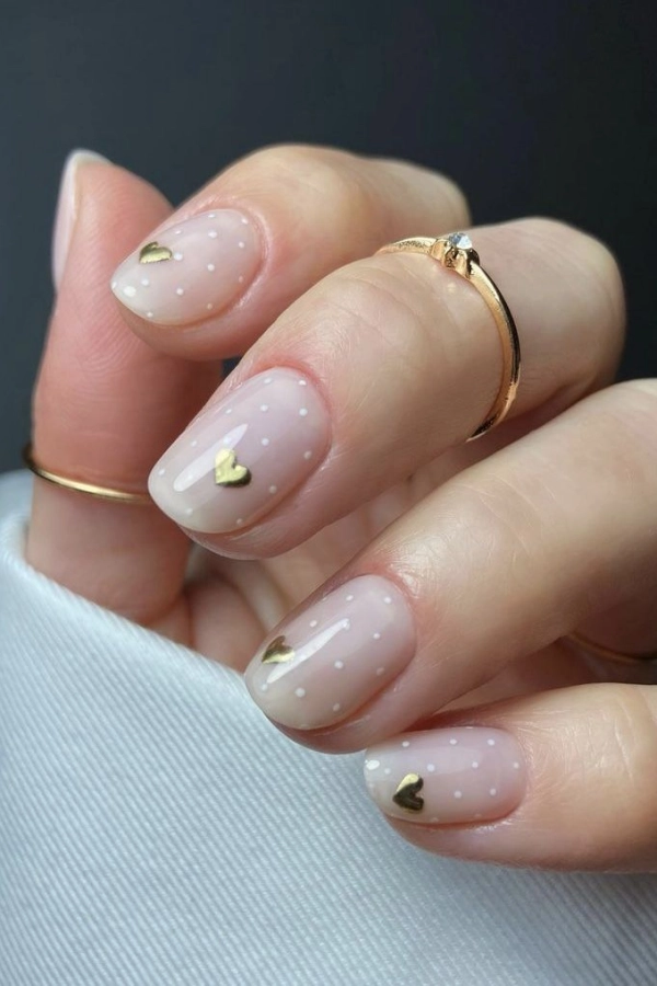 💅💕Mãos Bonitas e Românticas: Cores e Corações nas Unhas para Arrasar no Dia dos Namorados