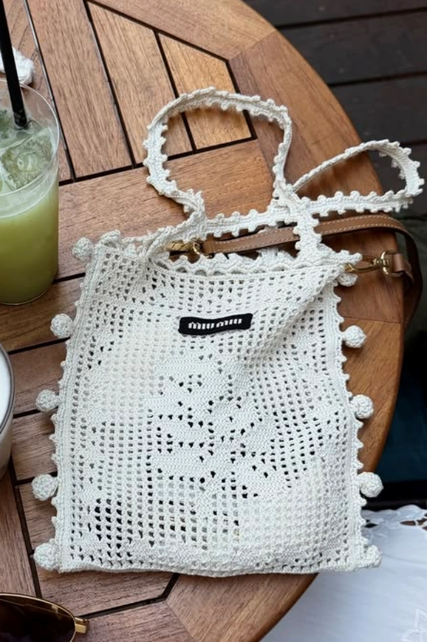 👜Bolsas Brancas de Crochê: 18 Modelos Elegantes que Destacam a Beleza dos Pontos