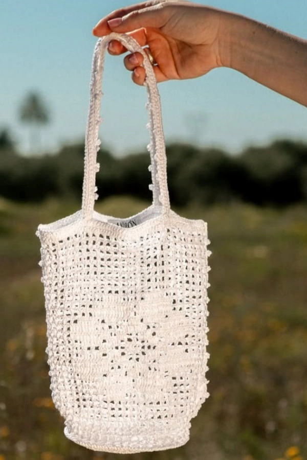 👜Bolsas Brancas de Crochê: 18 Modelos Elegantes que Destacam a Beleza dos Pontos