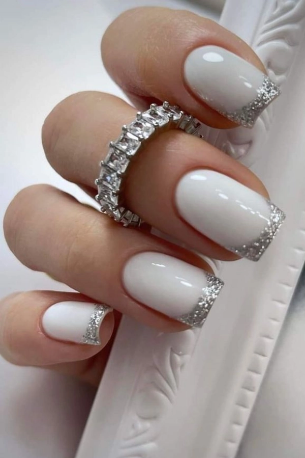 🤍Unhas para Noivas: 18 Ideias de Esmaltes, Cores e Designs para Mãos Bonitas no Casamento