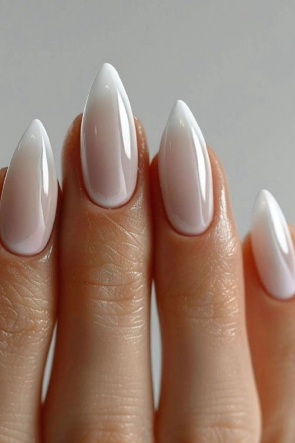 🤍Unhas para Noivas: 18 Ideias de Esmaltes, Cores e Designs para Mãos Bonitas no Casamento